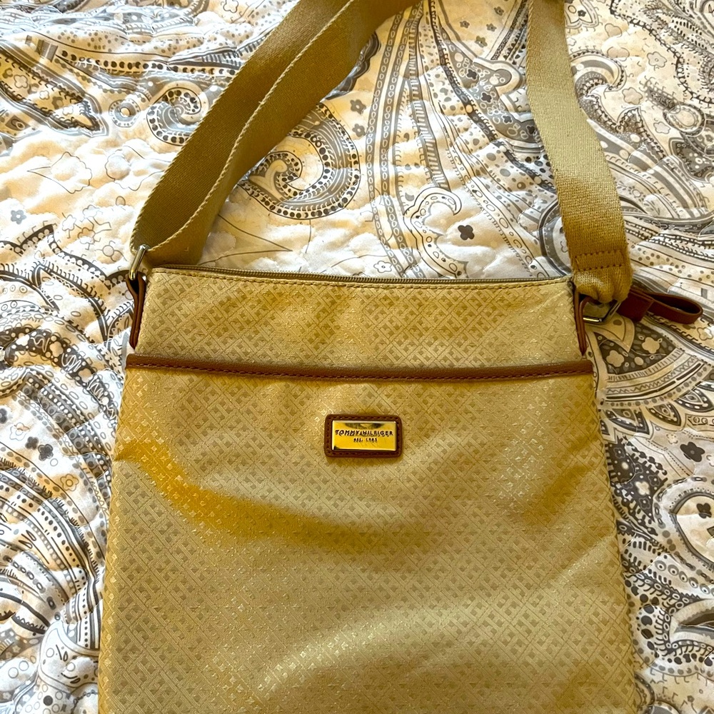 Tommy Hilfiger vintage crossbody handbag